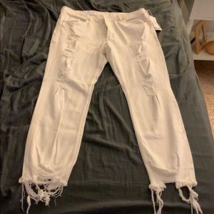 NWT white ripped jeans